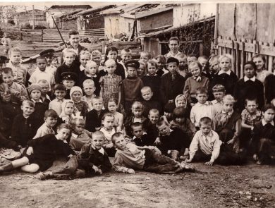 Aus dem Familien-Archiv von Lidia Schulz. 1962, Schulausflug nach selo Burkai, Baumanskii sovhos, Kostanaiskaja oblast, Kasachische SSR.